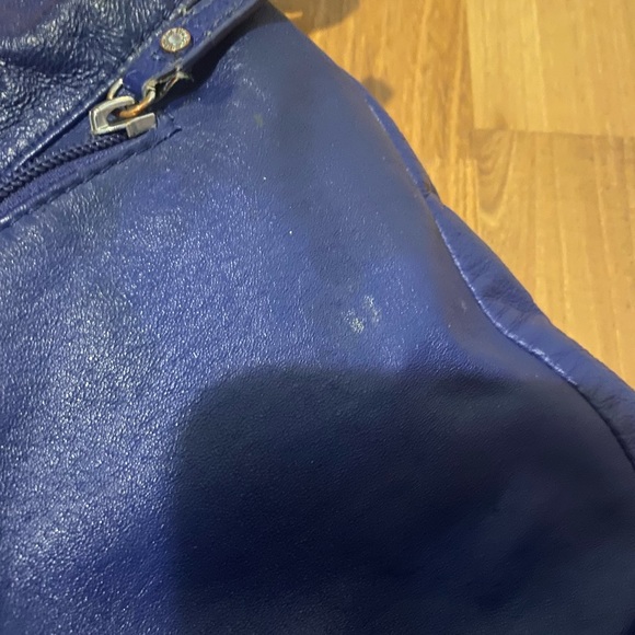 Danier Genuine Leather Bag - Picture 13 of 16